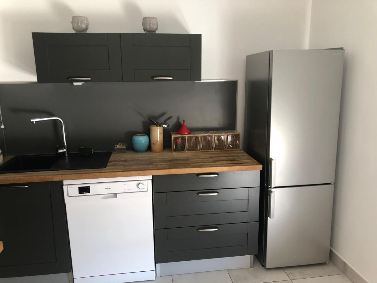 Appartement A Proximite Du Centre Et De La Plage A Meze Bagian luar foto
