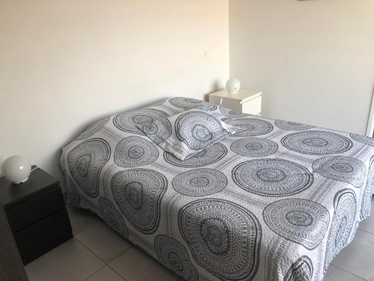 Appartement A Proximite Du Centre Et De La Plage A Meze Bagian luar foto
