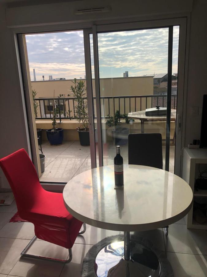 Appartement A Proximite Du Centre Et De La Plage A Meze Bagian luar foto